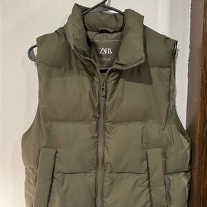 Zara Women’s Olive Puffer Vest